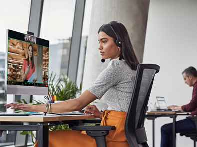 image of a girl using the hp accessories